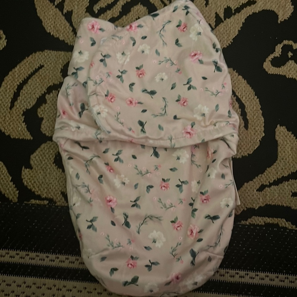 Warm Velcro Swaddle